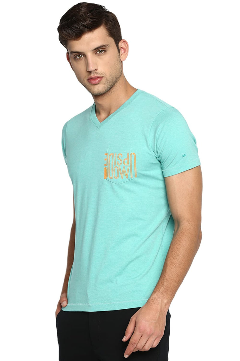 BASICS MUSCLE FIT V NECK T SHIRT