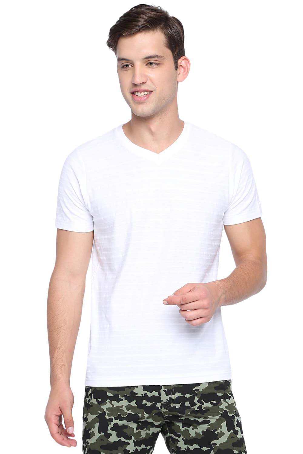 BASICS MUSCLE FIT V NECK T SHIRT