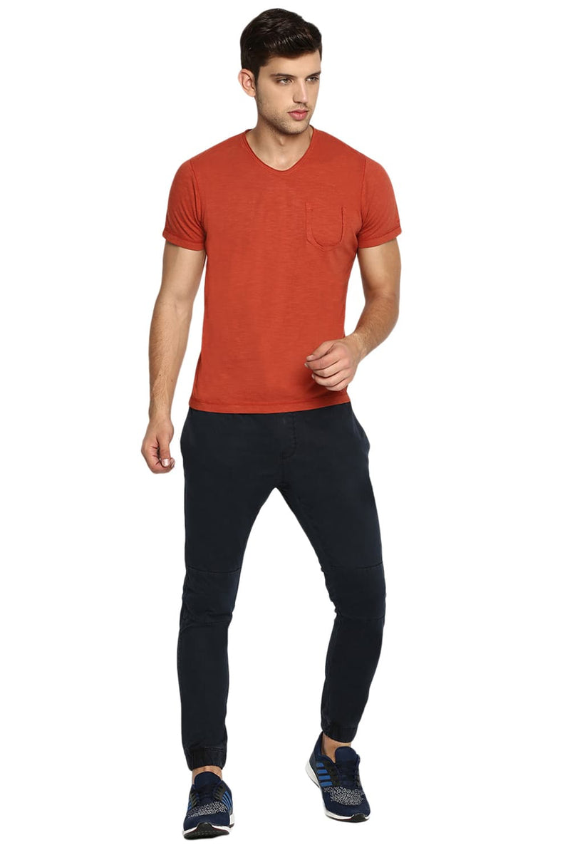 BASICS MUSCLE FIT V NECK T SHIRT