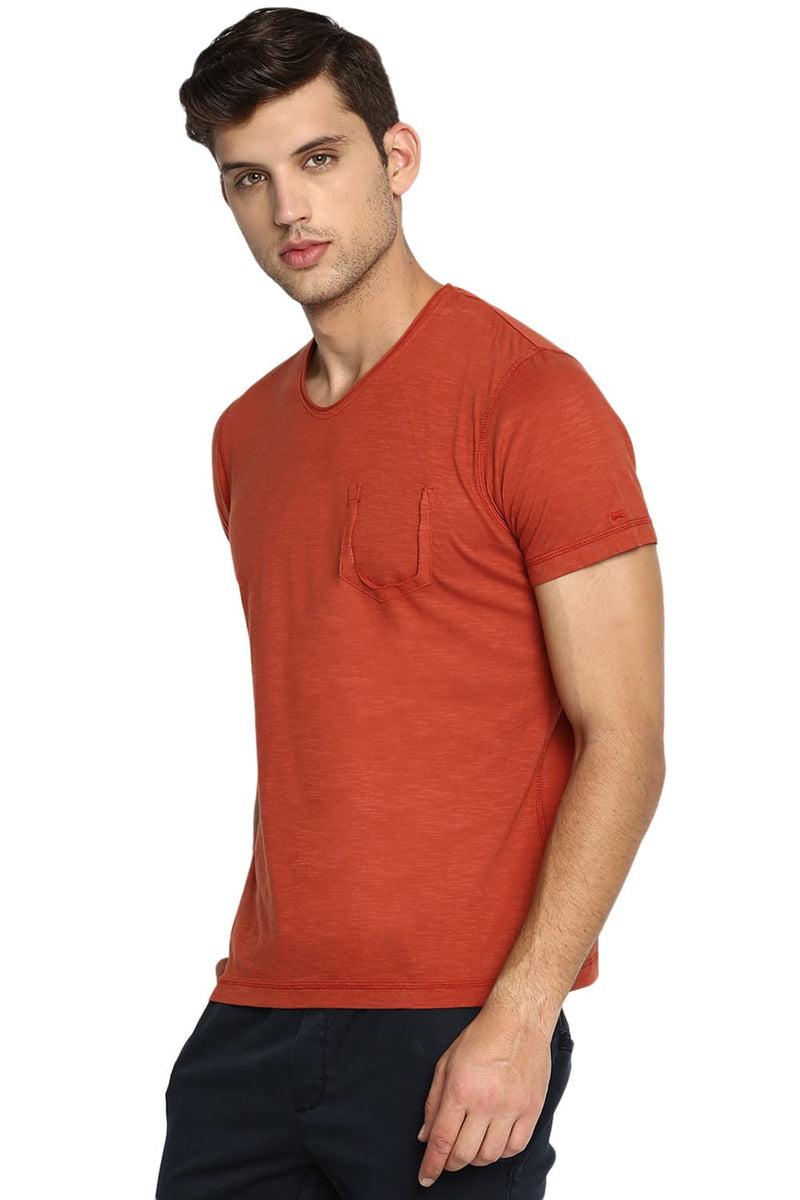 BASICS MUSCLE FIT V NECK T SHIRT