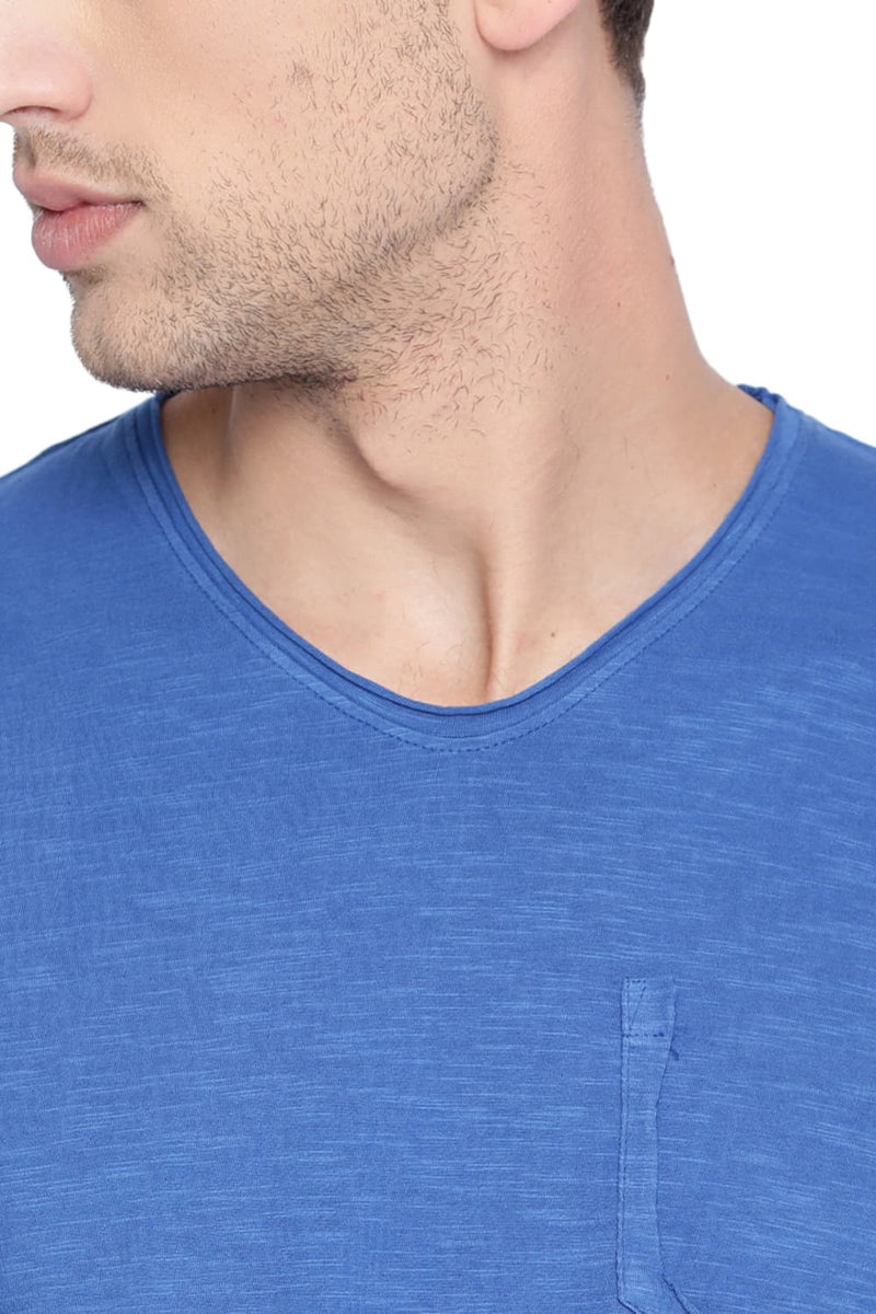 BASICS MUSCLE FIT V NECK T SHIRT