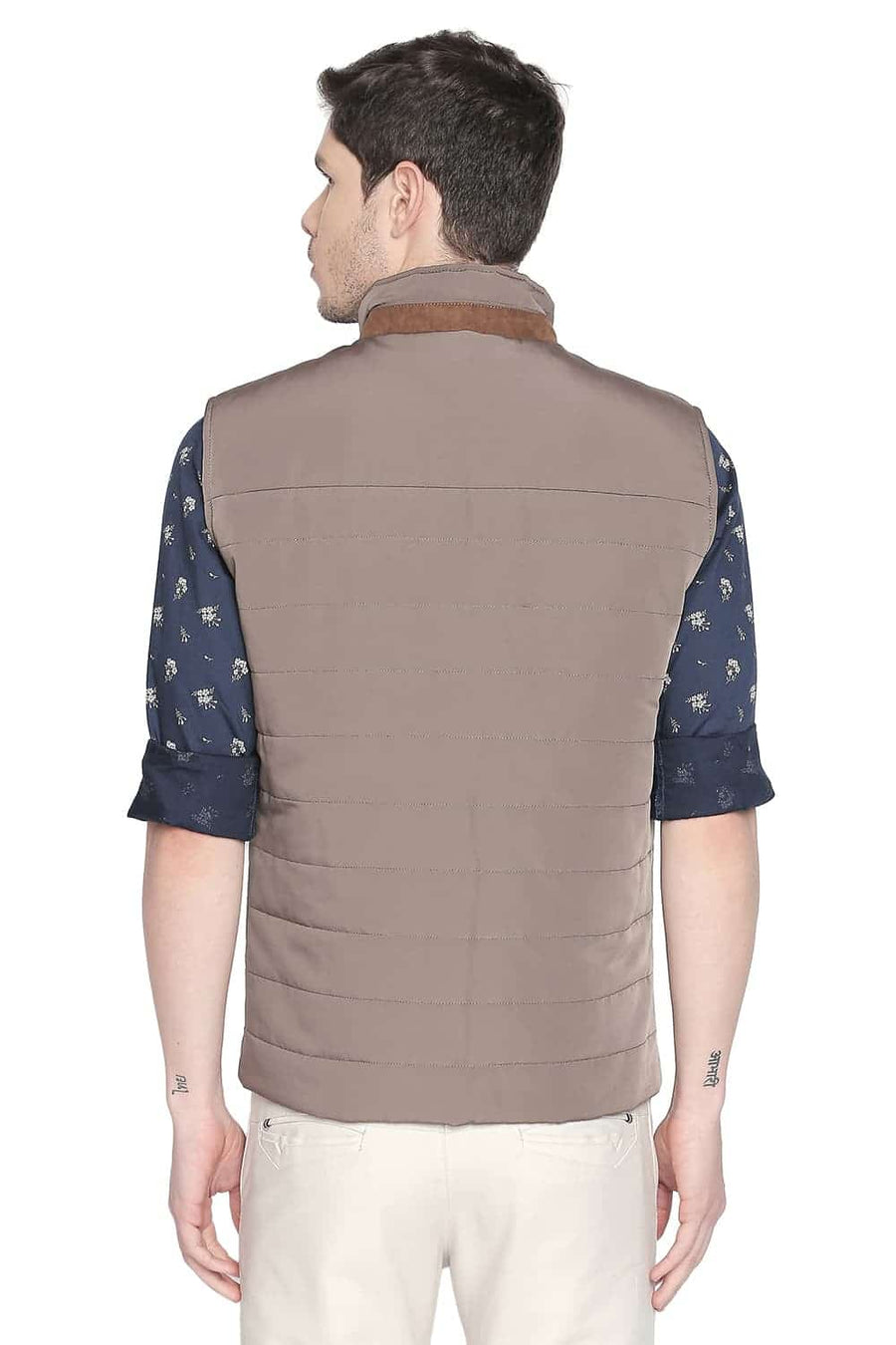 BASICS COMFORT FIT WALNUT SLEEVE LESS POLY FILL JACKETS