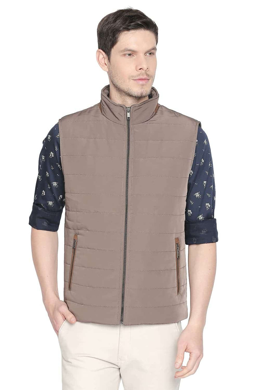 BASICS COMFORT FIT WALNUT SLEEVE LESS POLY FILL JACKETS