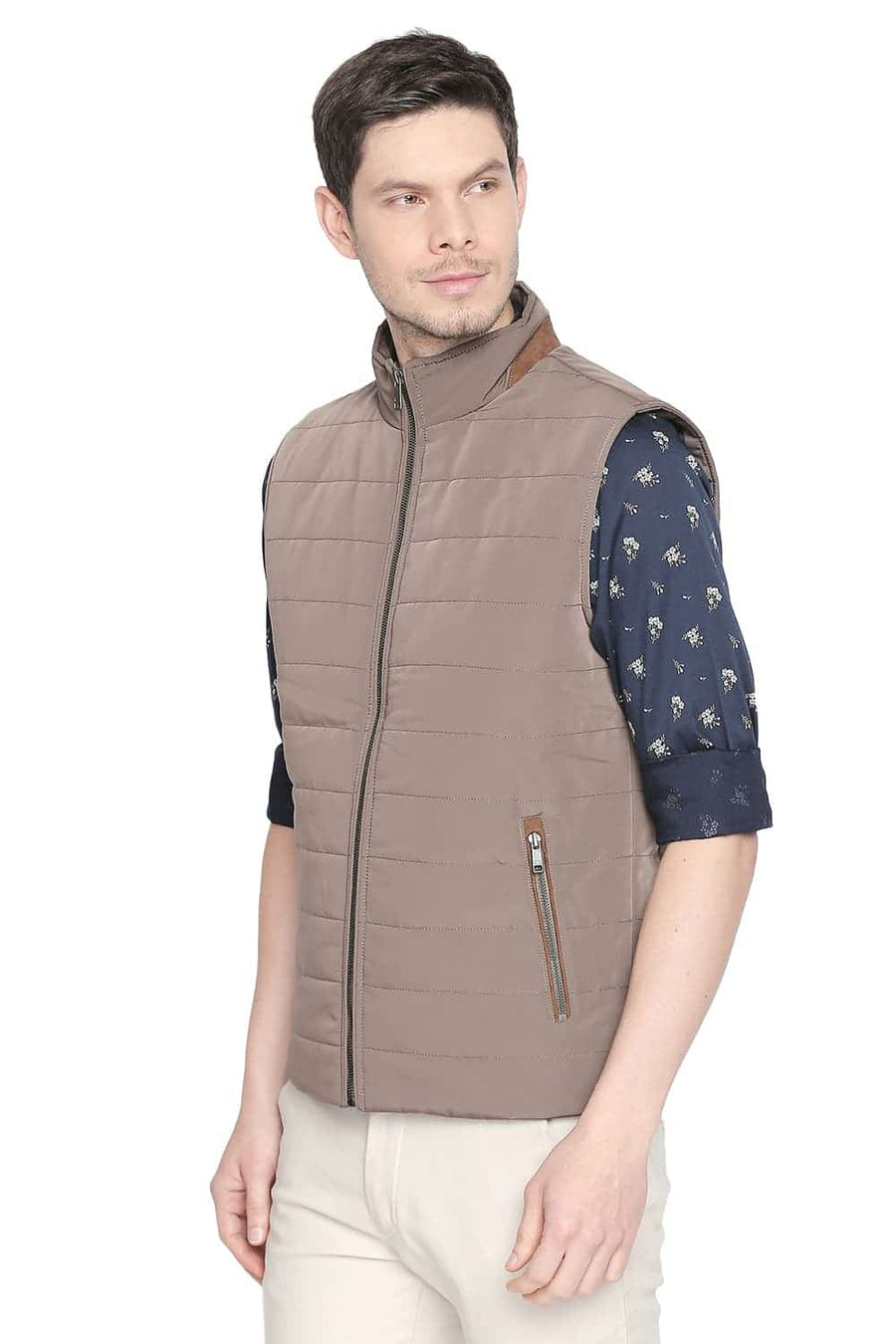 BASICS COMFORT FIT WALNUT SLEEVE LESS POLY FILL JACKETS