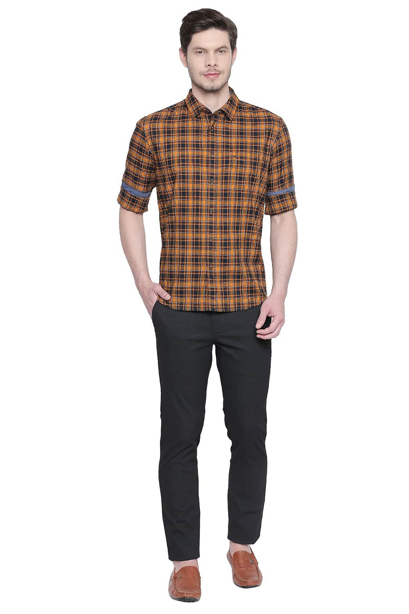 BASICS SLIM FIT DOBBY CHECKS SHIRT