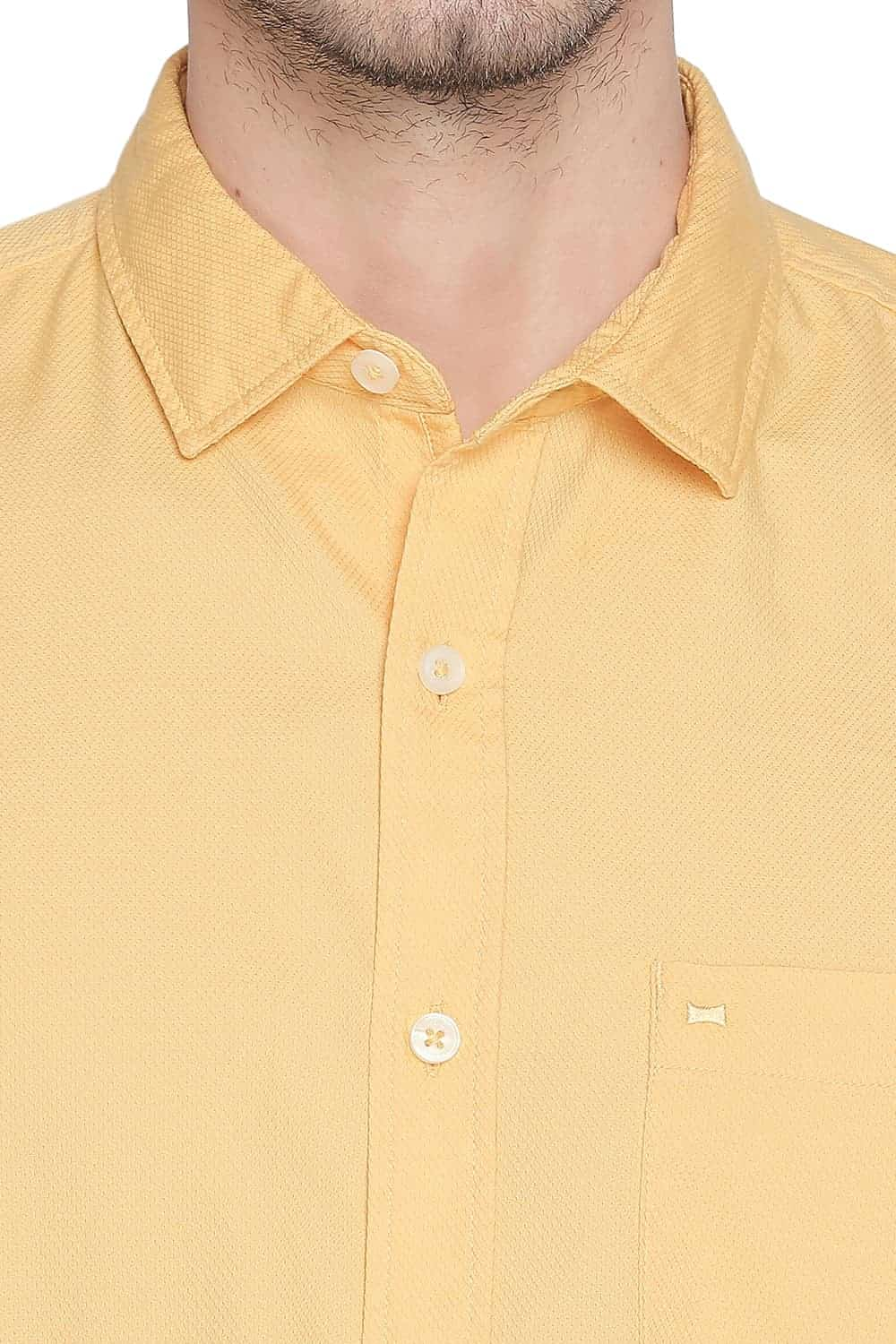 BASICS SLIM FIT STRUCTURE SHIRT