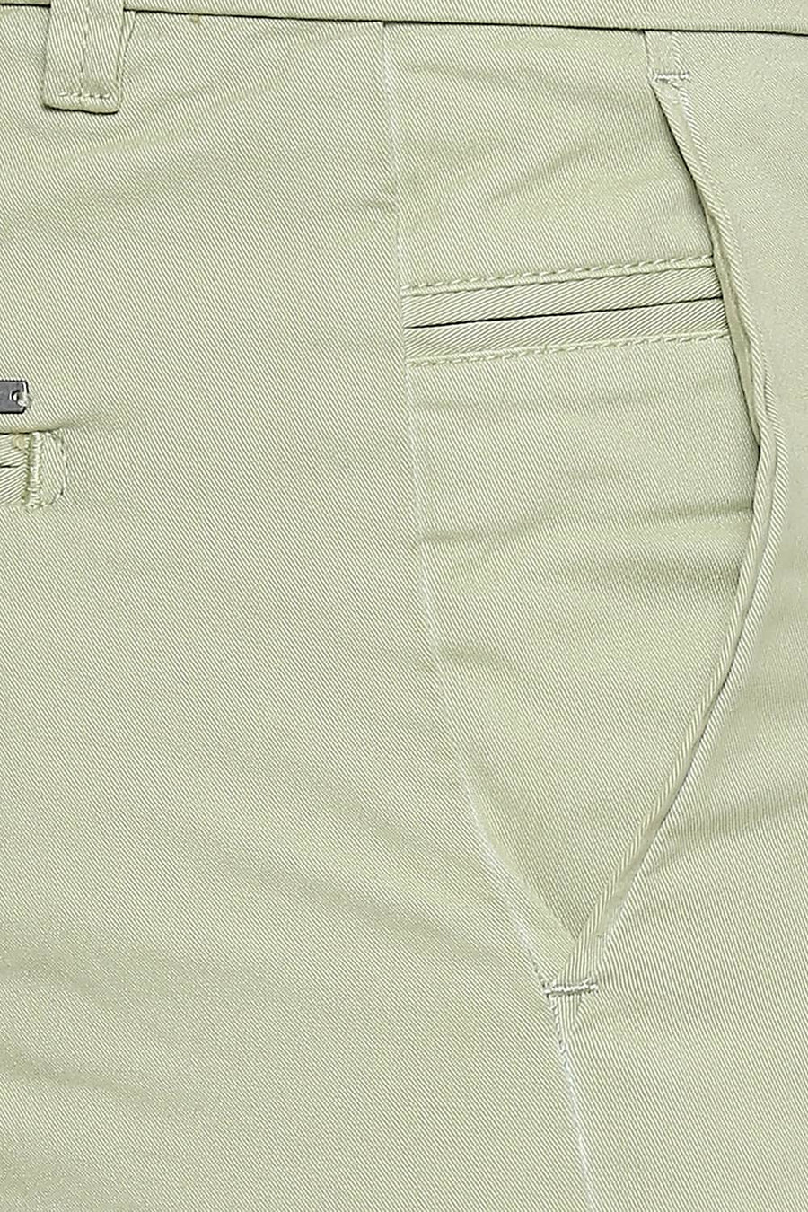 BASICS COMFORT FIT GREEN EYES TWILL STRETCH SHORTS