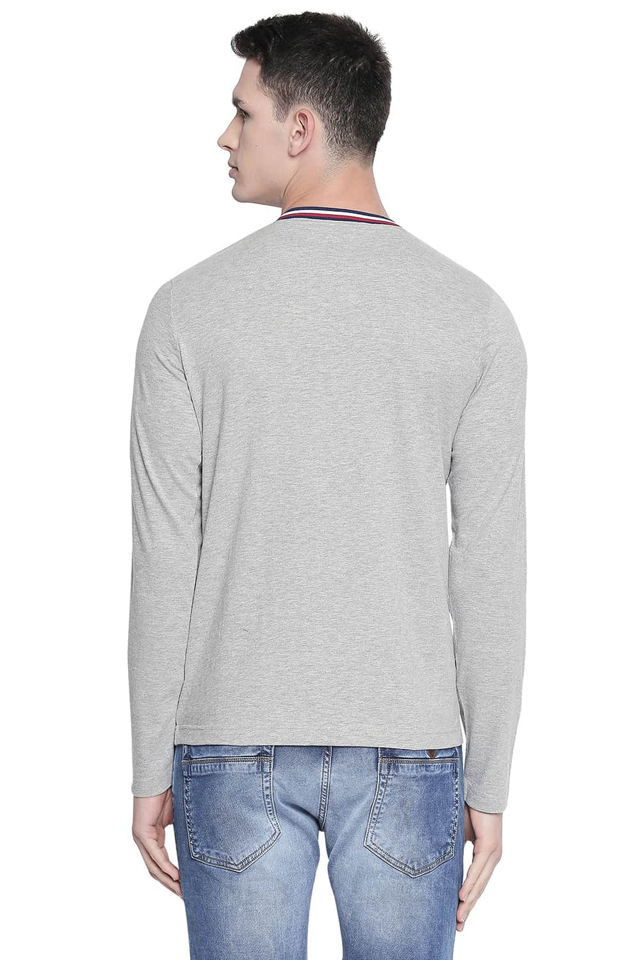 BASICS MUSCLE FIT HEATHER GREY HENLEY T SHIRT