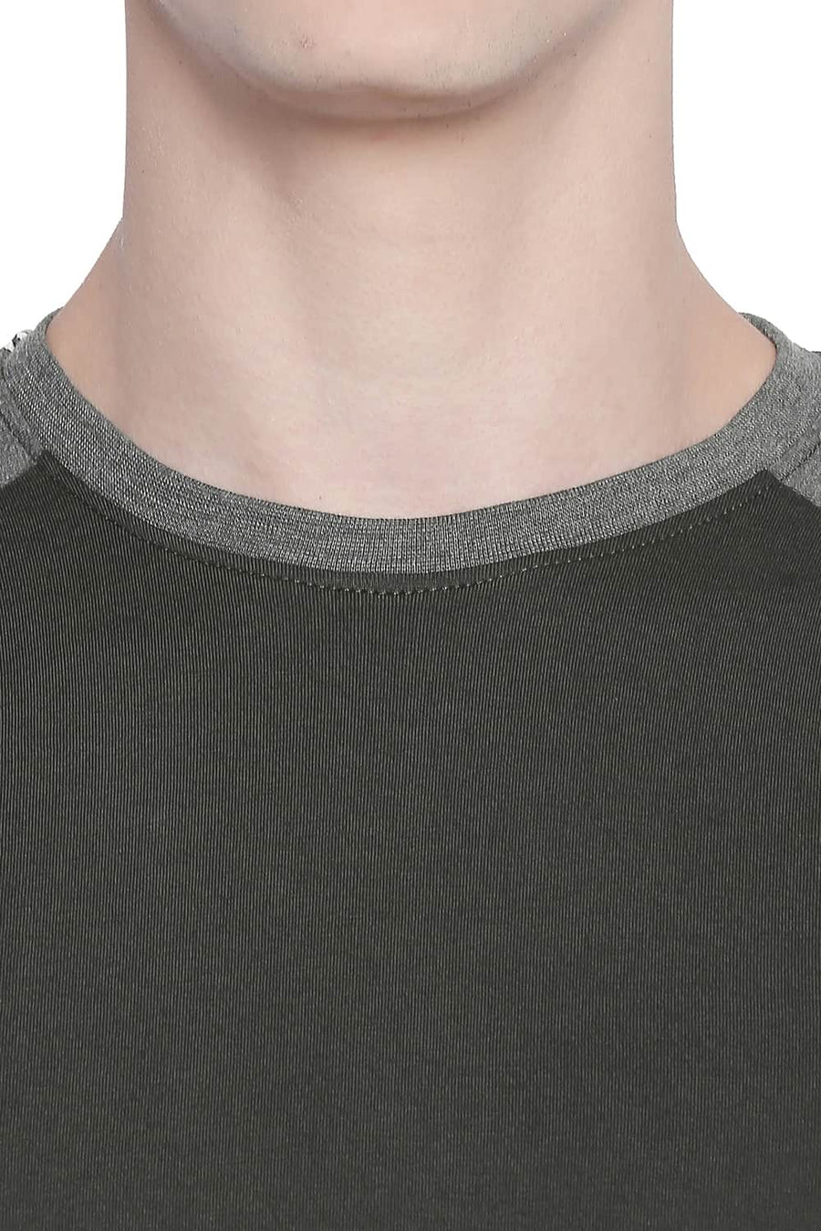 BASICS MUSCLE FIT DUFFEL BAG RAGLAN SLEEVE T SHIRT
