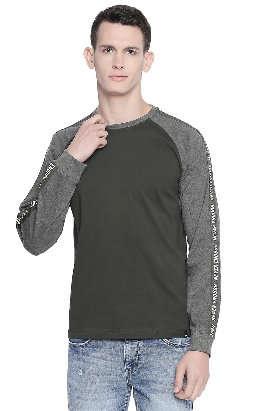 BASICS MUSCLE FIT DUFFEL BAG RAGLAN SLEEVE T SHIRT