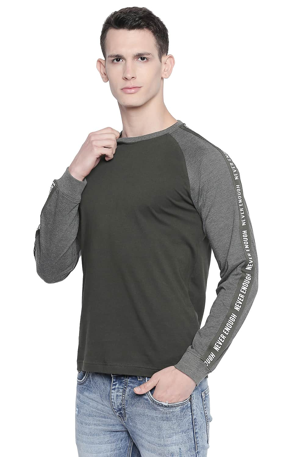 BASICS MUSCLE FIT RAGLAN SLEEVE T SHIRT