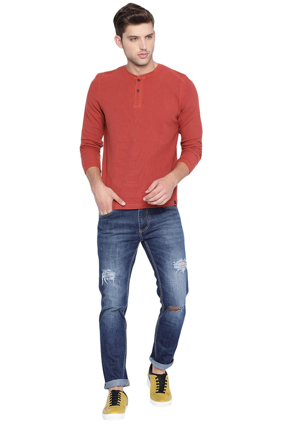 BASICS MUSCLE FIT PICANTE HENLEY T SHIRT