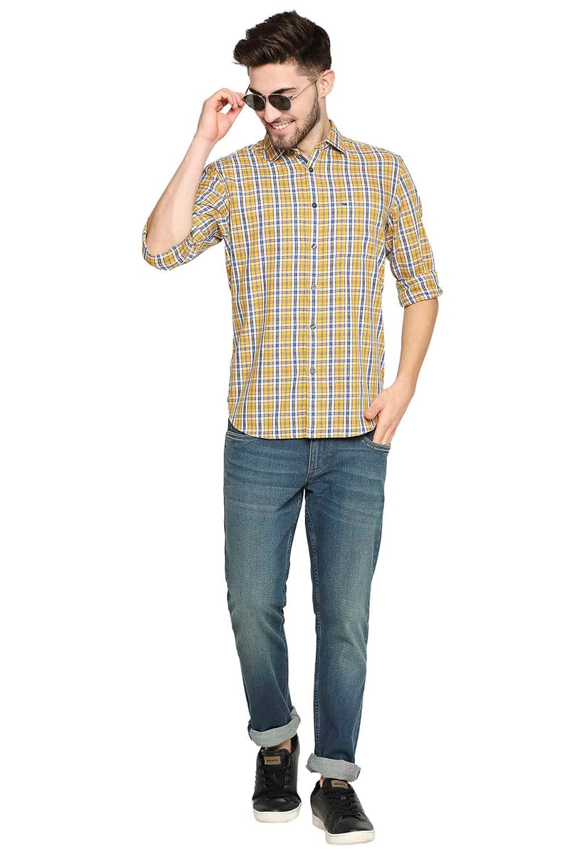 BASICS SLIM FIT DOBBY CHECKS SHIRT