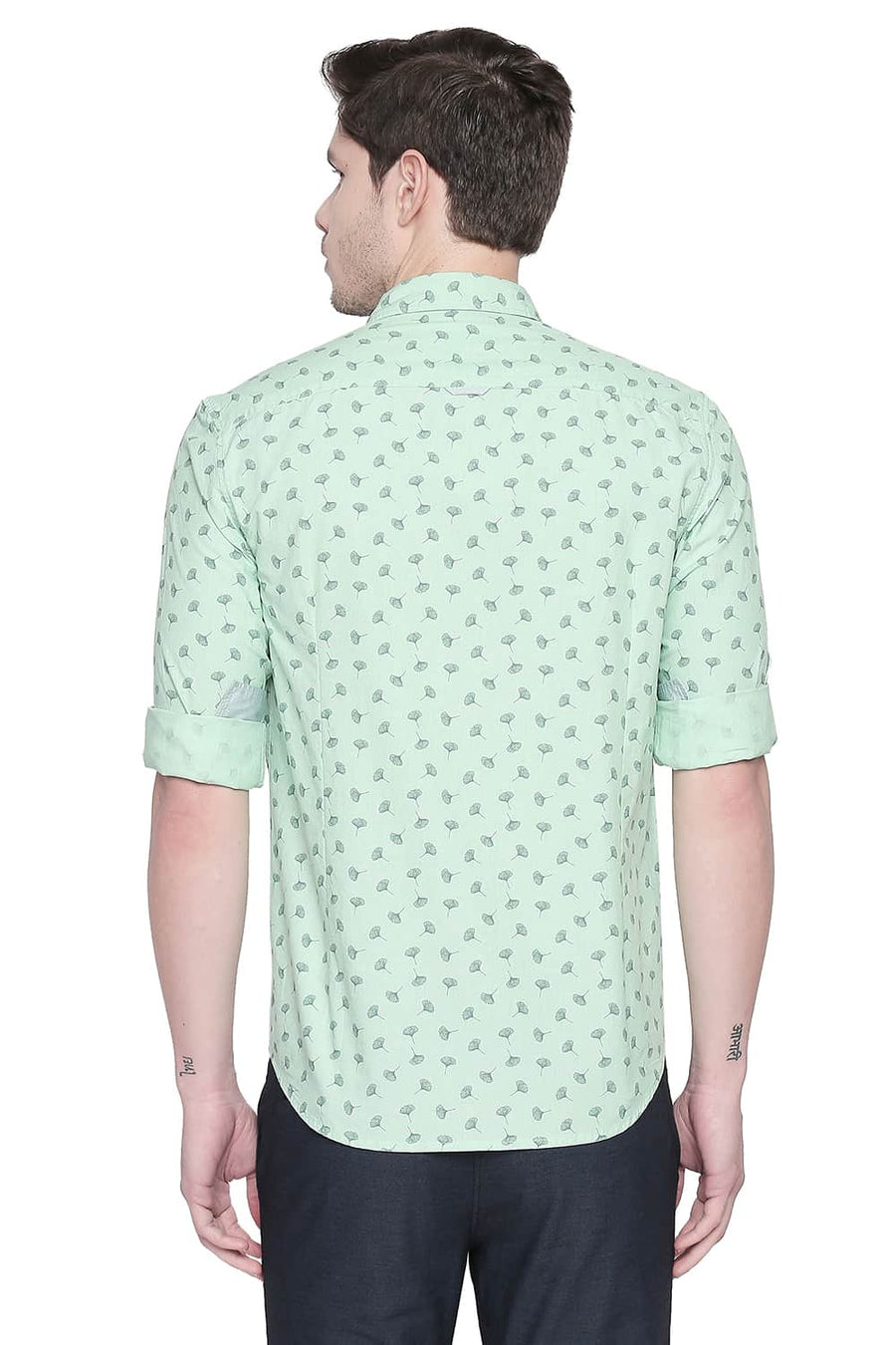 BASICS SLIM FIT MEADOW GREEN FIL A FIL PRINTED SHIRT