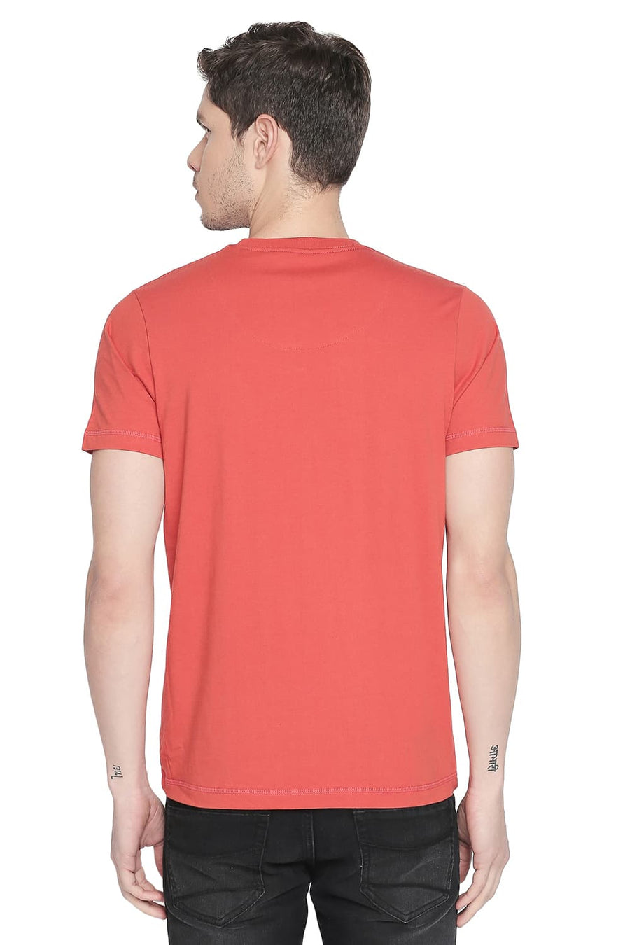 BASICS MUSCLE FIT BURNT OCHRE CREW NECK T SHIRT