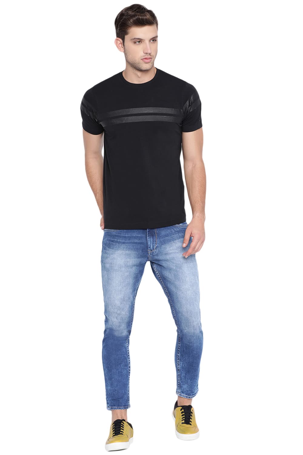 BASICS MUSCLE FIT CREW NECK T SHIRT