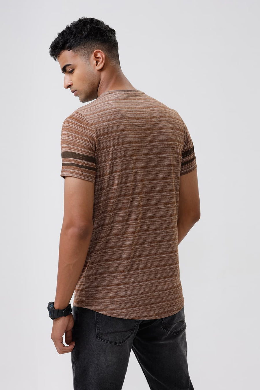 BASICS MUSCLE FIT COFFEE LIQUOR CREW NECK T SHIRT