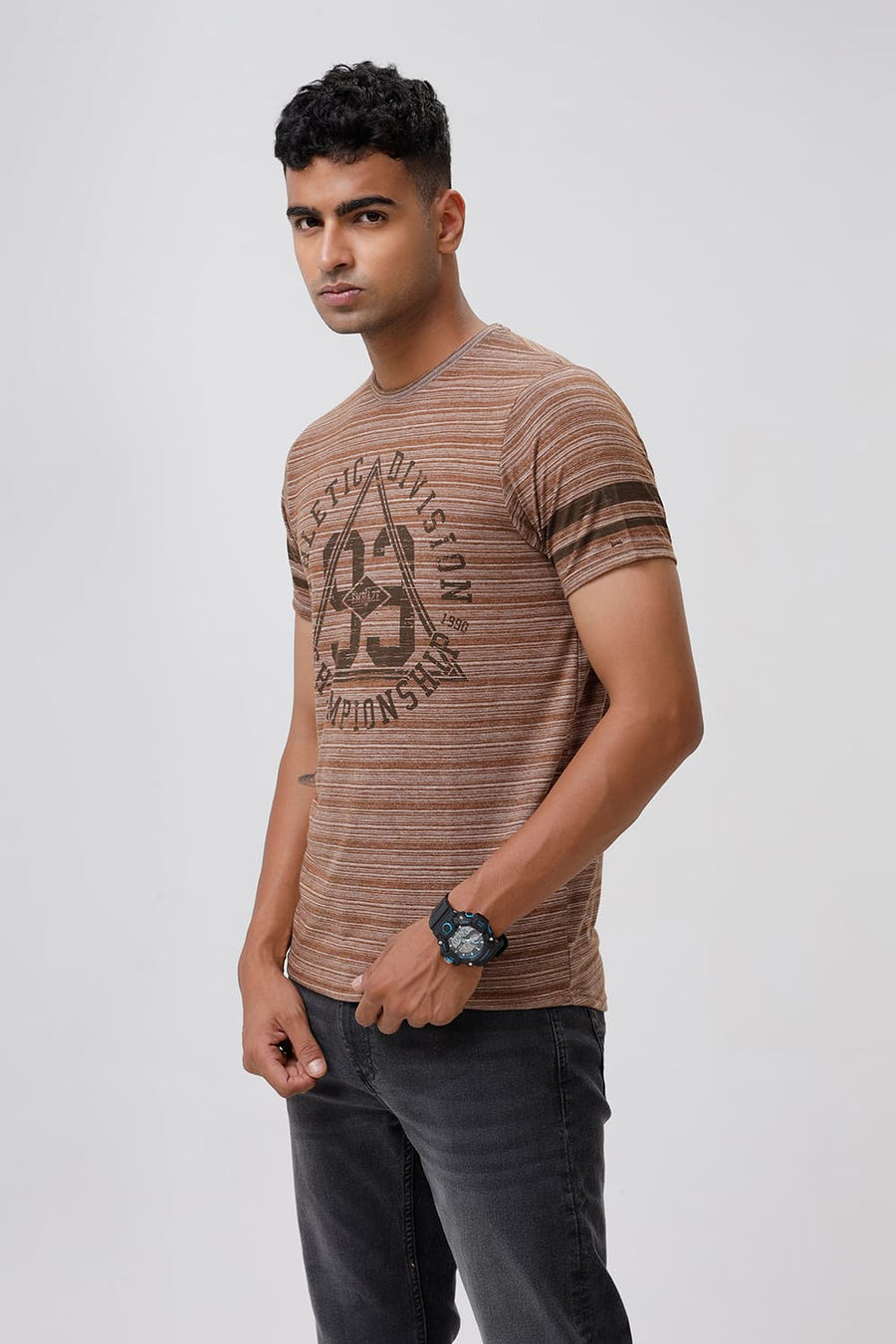 BASICS MUSCLE FIT COFFEE LIQUOR CREW NECK T SHIRT