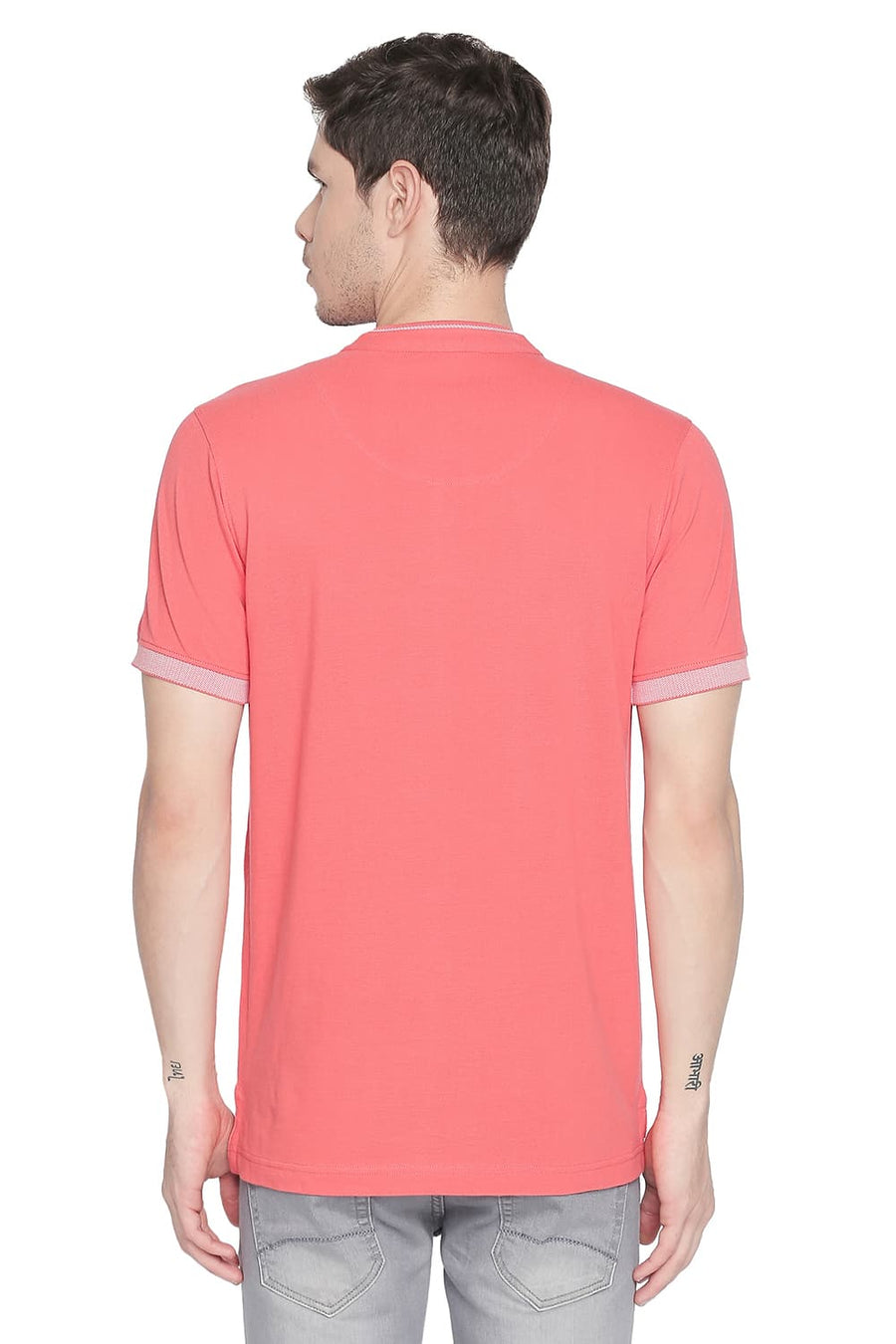 BASICS MUSCLE FIT CAYENNE MANDARIN POLO T SHIRT