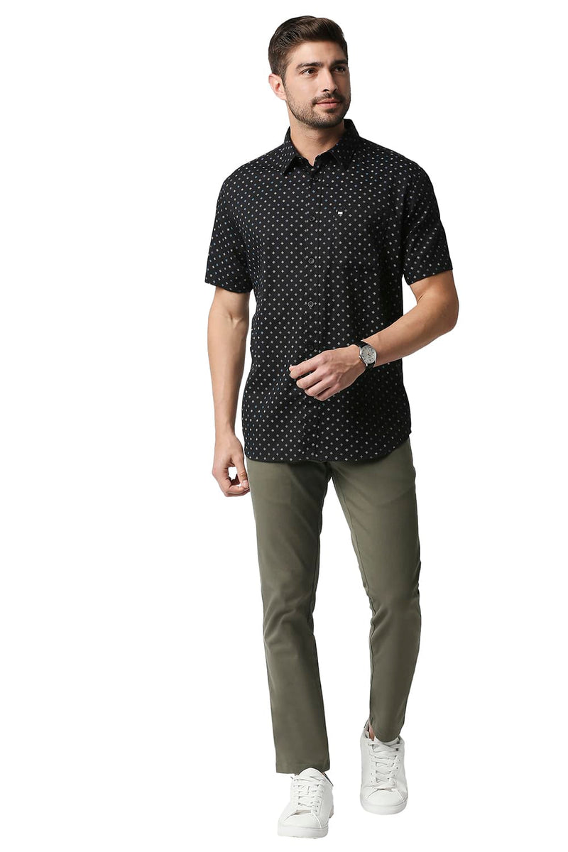 BASICS SLIM FIT TWILL PRINTED HALFSLEEVES SHIRT