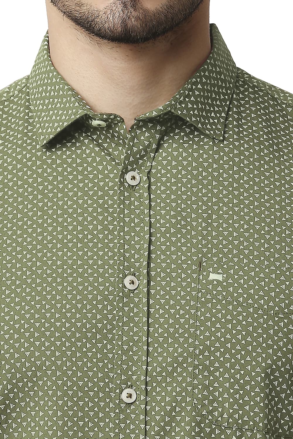 BASICS SLIM FIT POPLIN PRINTED HALFSLEEVES SHIRT