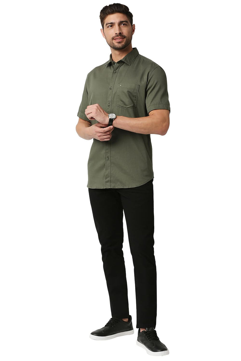 BASICS SLIM FIT HERRINGBONE HALFSLEEVES SHIRT