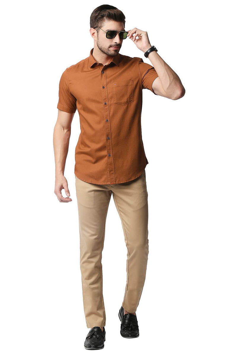 BASICS SLIM FIT HERRINGBONE HALFSLEEVES SHIRT