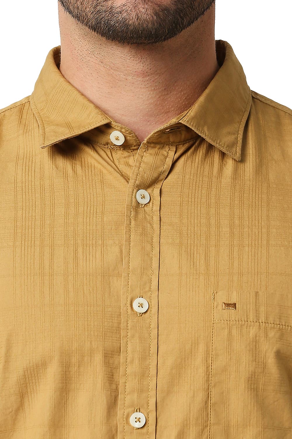 BASICS SLIM FIT DOBBY CHECKS HALFSLEEVES SHIRT