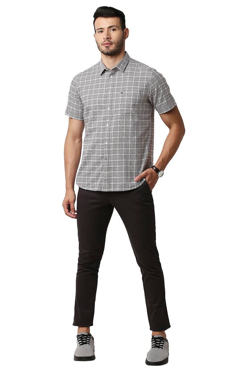 BASICS SLIM FIT TWILL CHECKS HALFSLEEVES SHIRT