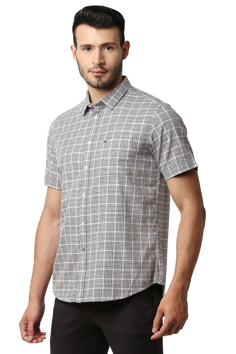 BASICS SLIM FIT TWILL CHECKS HALFSLEEVES SHIRT