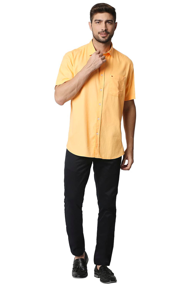 BASICS SLIM FIT DOBBY HALFSLEEVES SHIRT