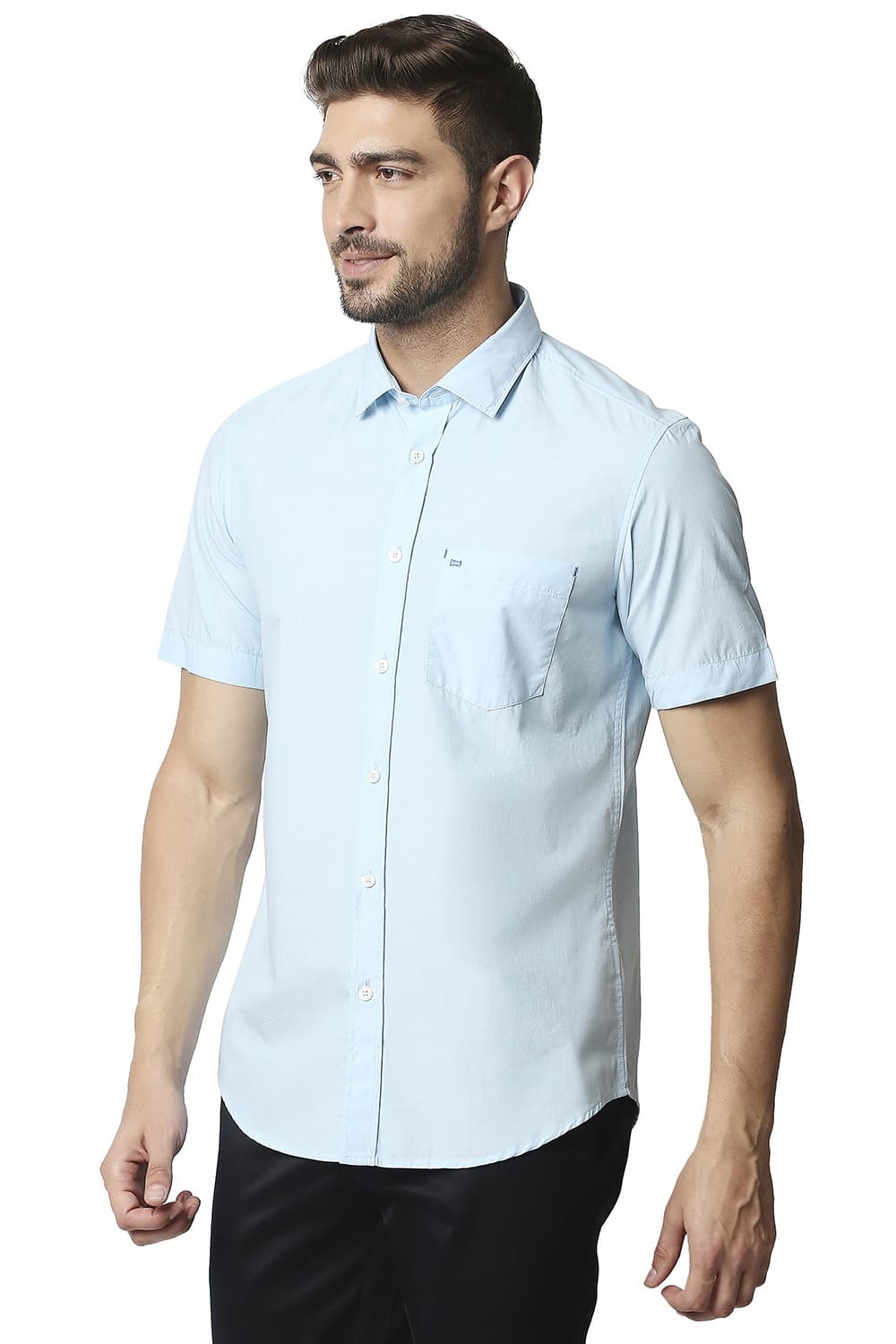 BASICS SLIM FIT FIL-A-FIL HALFSLEEVES SHIRT