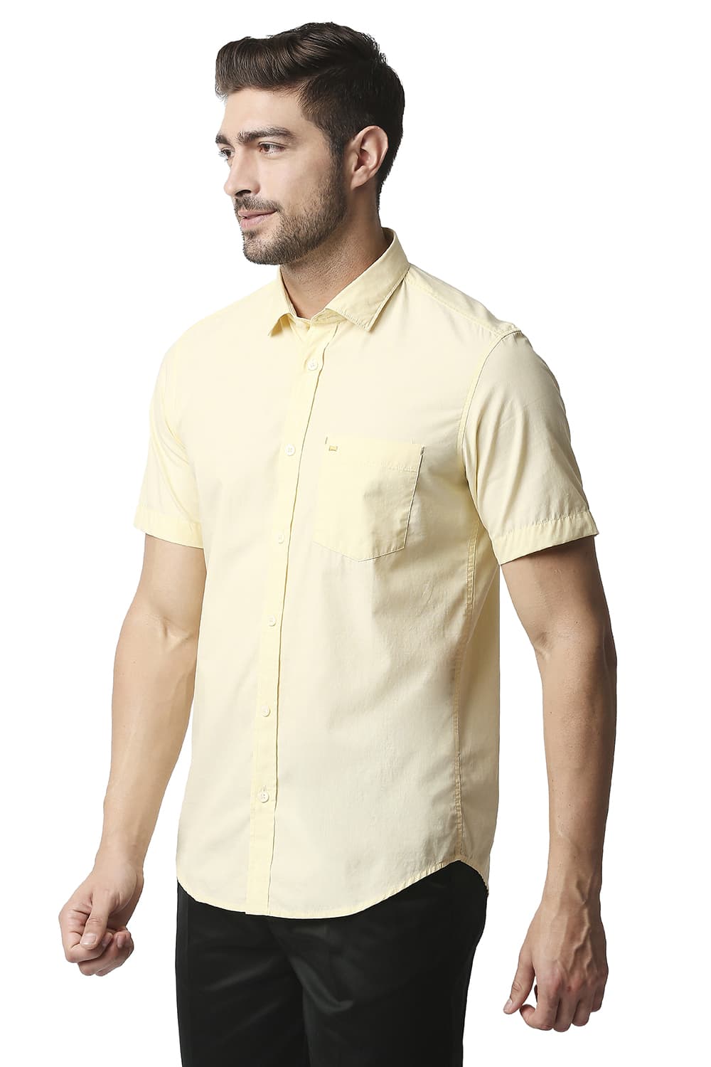 BASICS SLIM FIT FIL-A-FIL HALFSLEEVES SHIRT