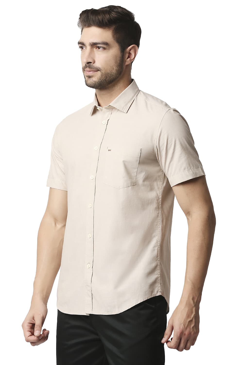 BASICS SLIM FIT FIL-A-FIL HALFSLEEVES SHIRT