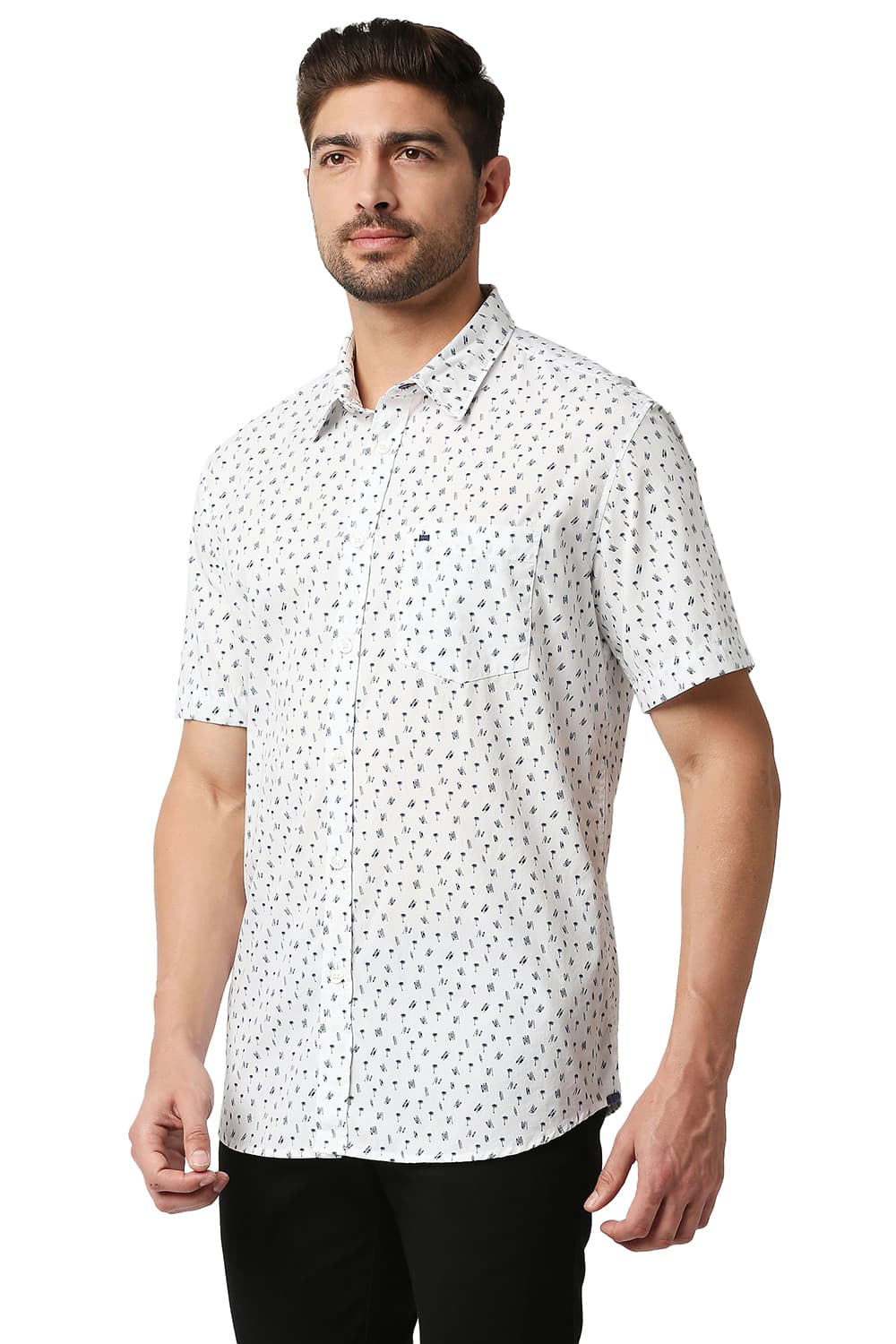 BASICS SLIM FIT POPLIN PRINTED HALFSLEEVES SHIRT