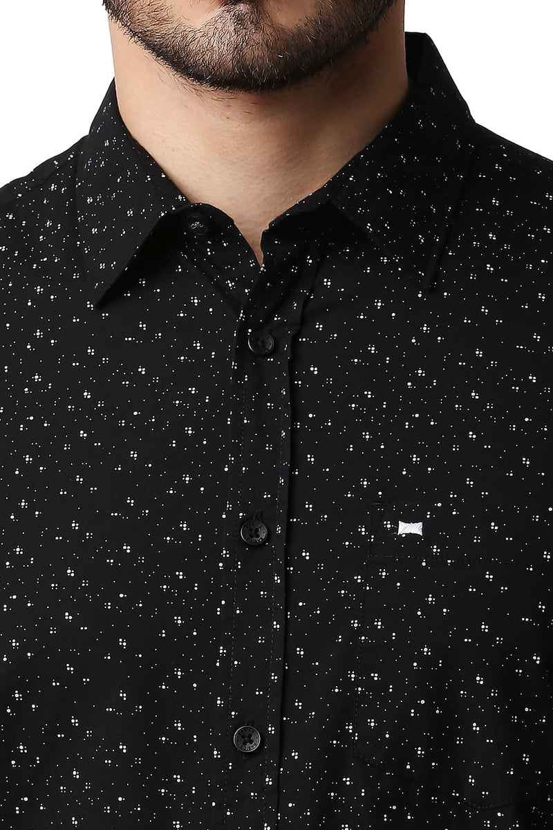 BASICS SLIM FIT POPLIN PRINTED SHIRT