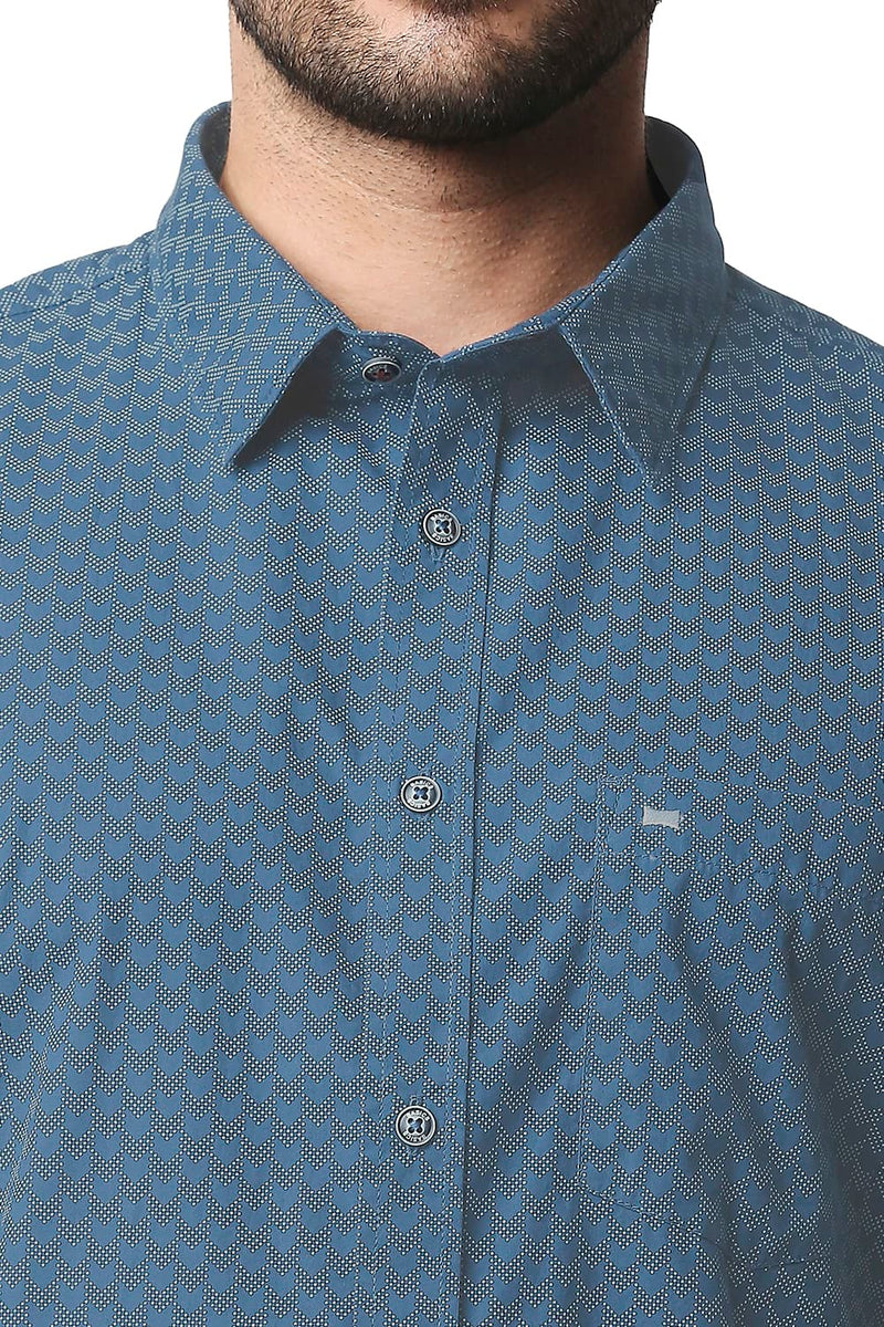 BASICS SLIM FIT POPLIN PRINTED HALFSLEEVES SHIRT