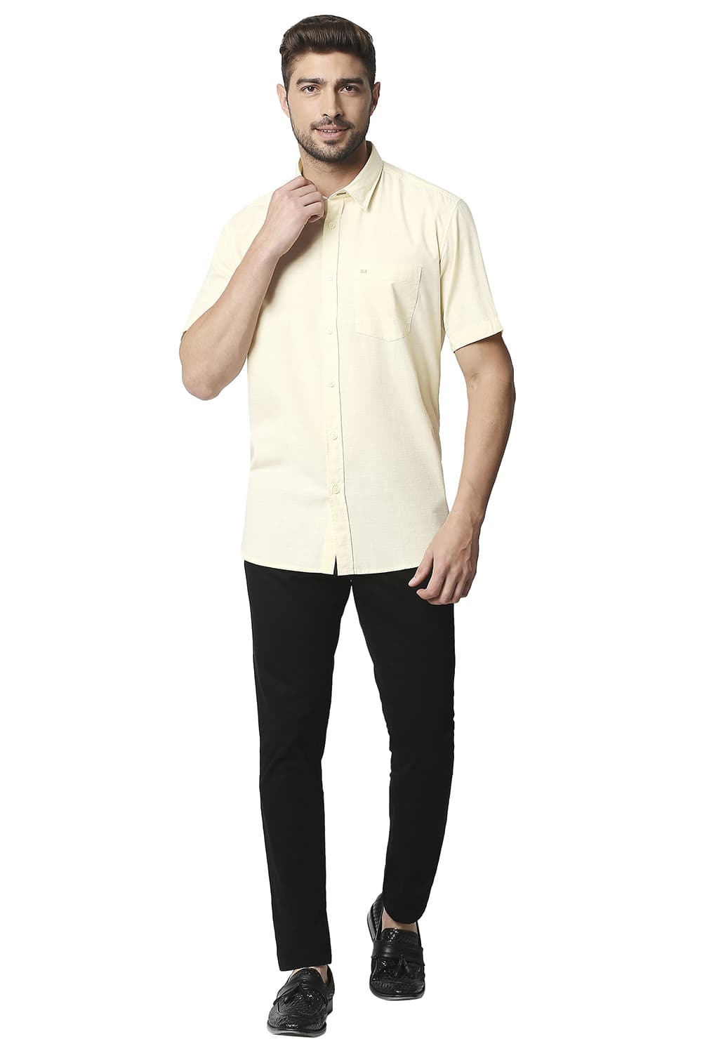 BASICS SLIM FIT SLUB HALFSLEEVES SHIRT