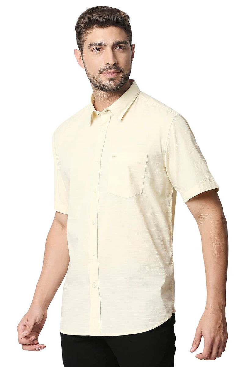 BASICS SLIM FIT SLUB HALFSLEEVES SHIRT