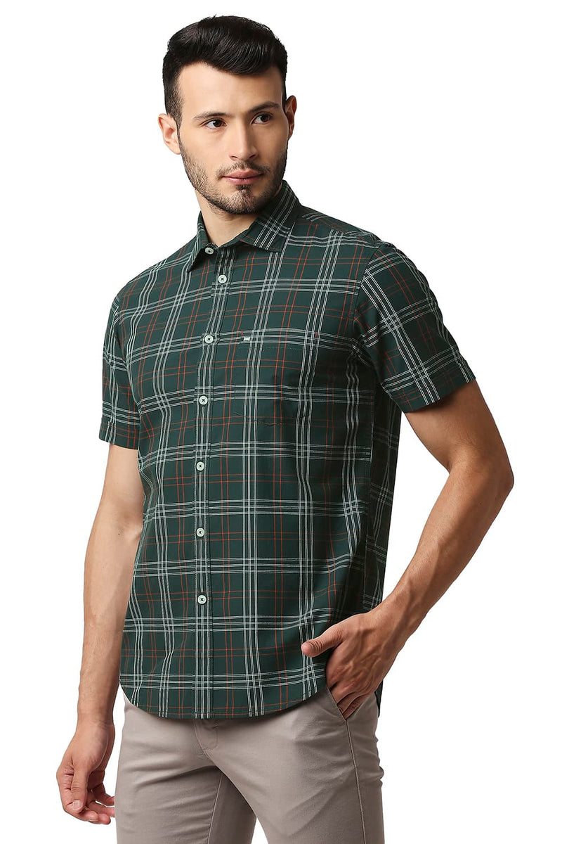 BASICS SLIM FIT COTTON CHECKS HALFSLEEVES SHIRT