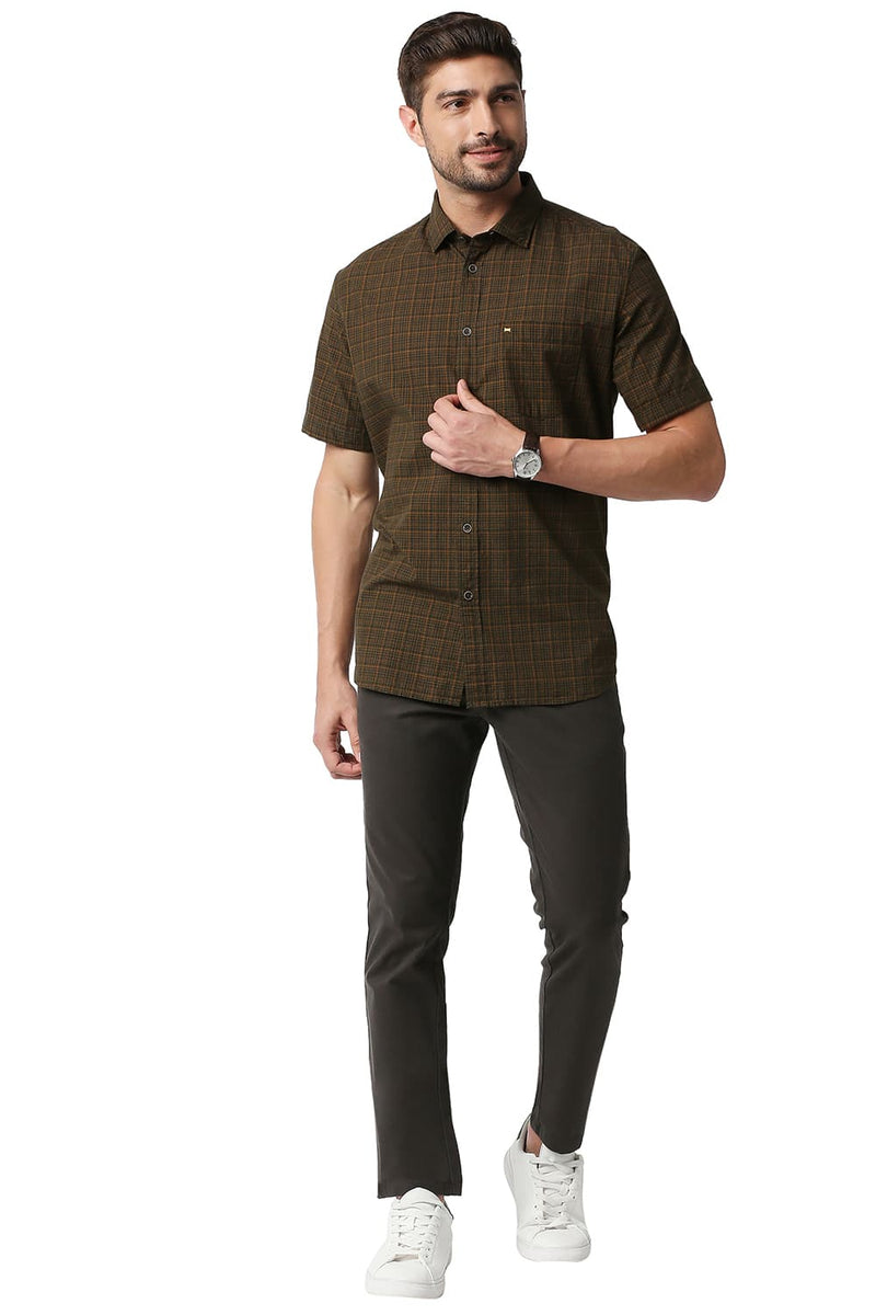 BASICS SLIM FIT CHECKS HALFSLEEVES SHIRT