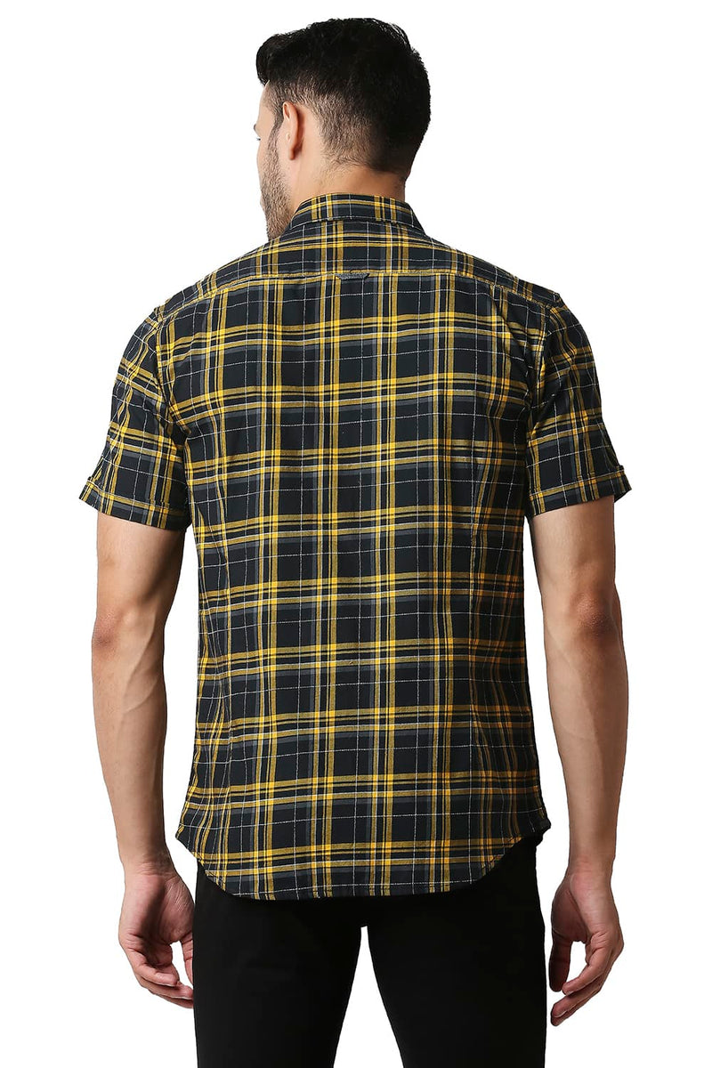 BASICS SLIM FIT DOBBY CHECKS HALFSLEEVES SHIRT