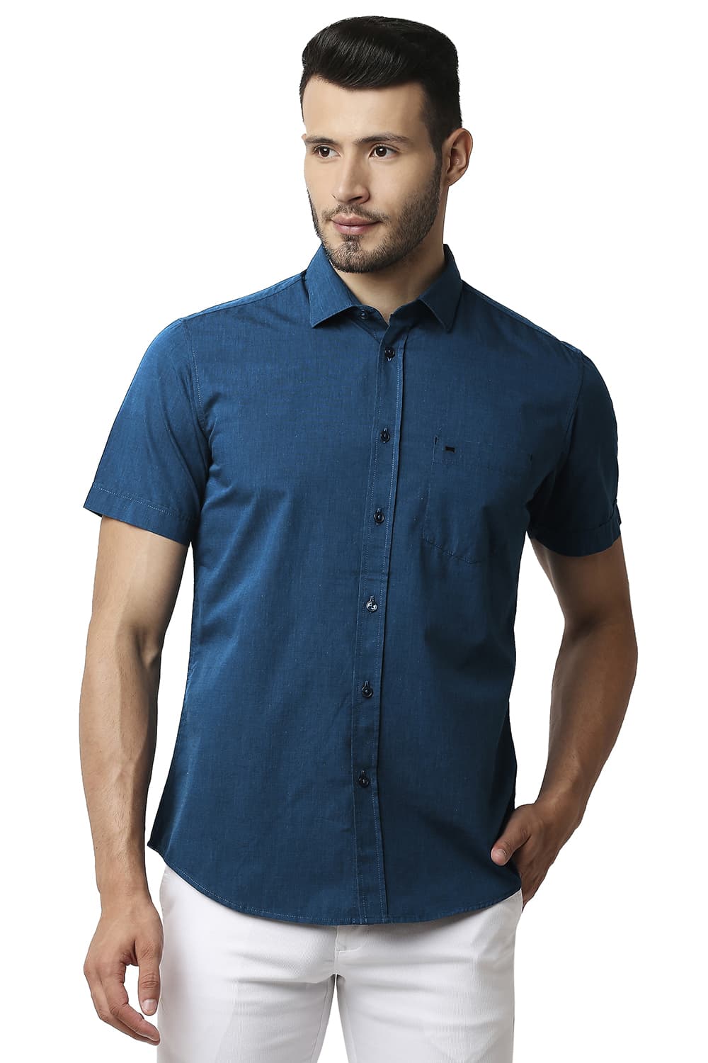 BASICS SLIM FIT FIL-A-FIL HALFSLEEVES SHIRT