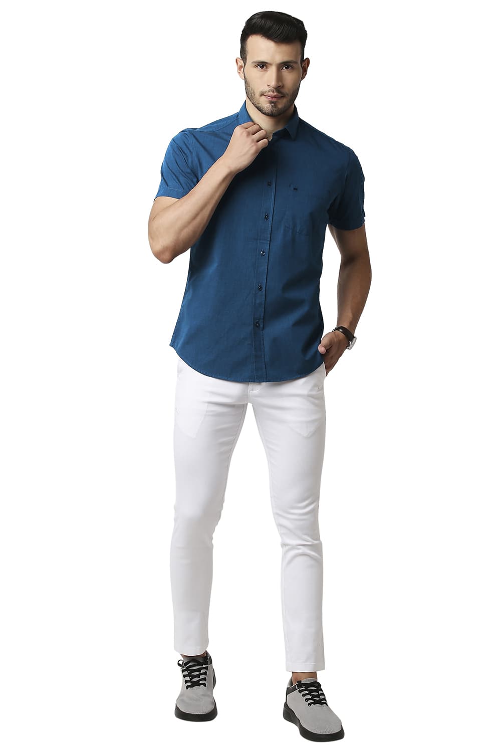 BASICS SLIM FIT FIL-A-FIL HALFSLEEVES SHIRT