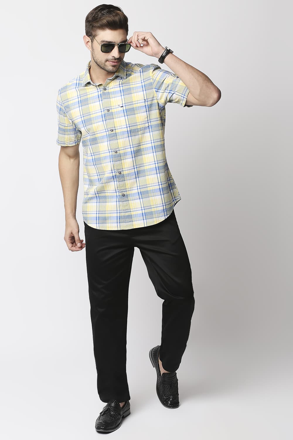 Slim Fit Checks Halfsleeves Shirt