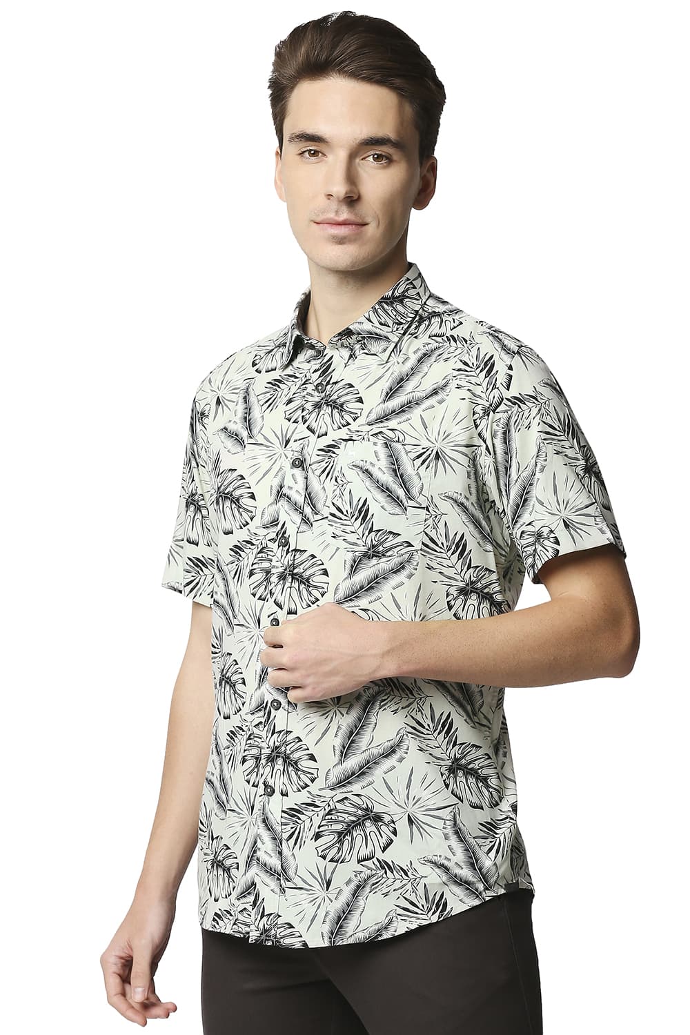 BASICS SLIM FIT COTTON VISCOSE PRINTED HALFSLEEVES SHIRT