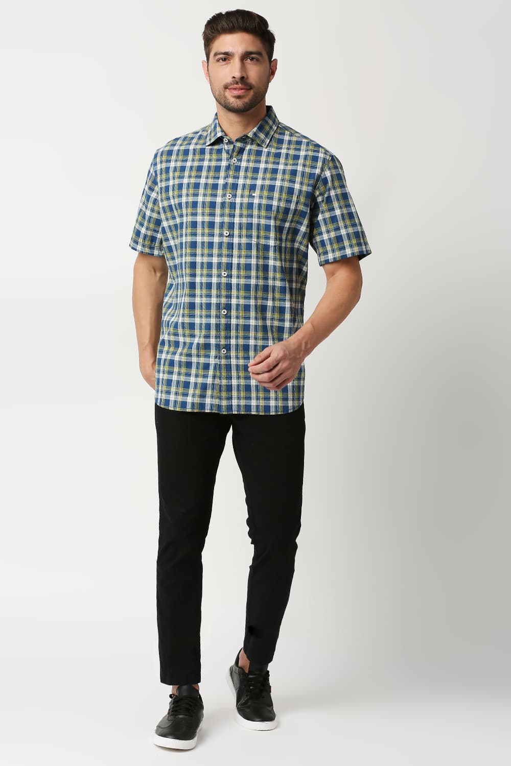 Slim Fit Checks Halfsleeves Shirt