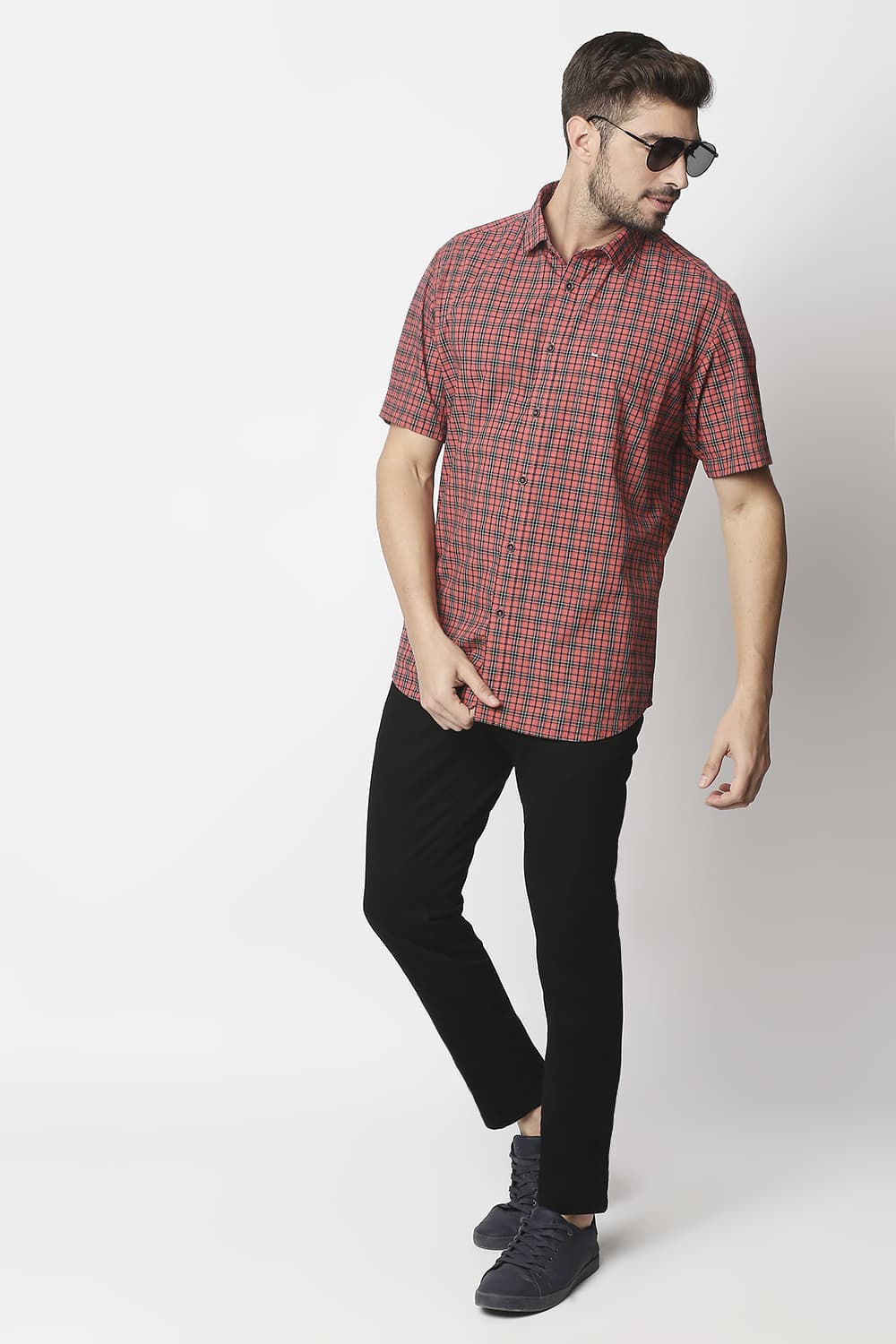 Slim Fit Checks Halfsleeves Shirt