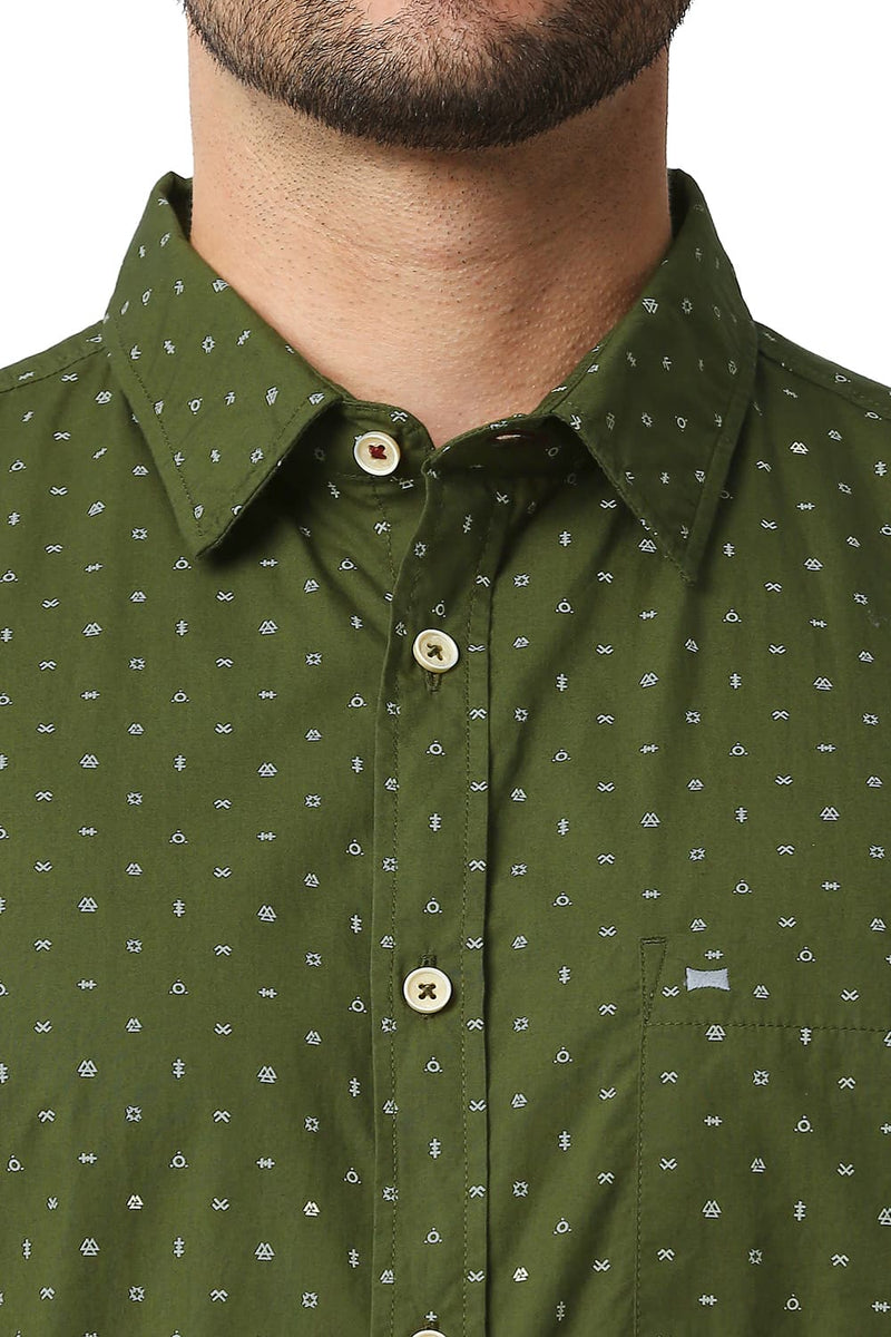 BASICS SLIM FIT POPLIN PRINTED HALFSLEEVES SHIRT