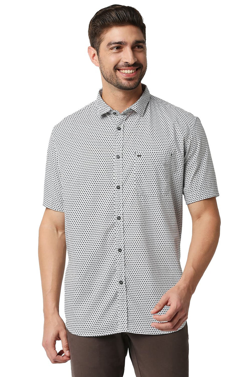 BASICS SLIM FIT POPLIN PRINTED SHIRT